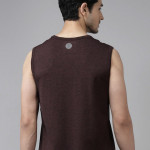 Men Maroon with Melange Effect Solid Active Fit T-shirt